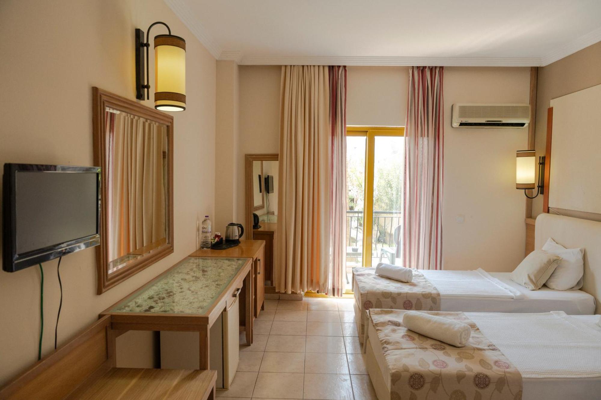 Belpoint Beach Hotel Kemer Exterior photo