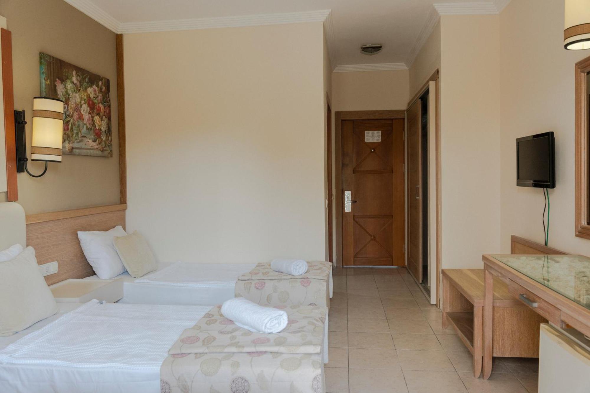 Belpoint Beach Hotel Kemer Exterior photo